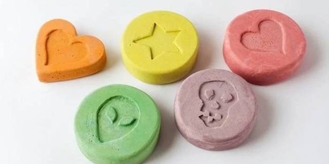 Brabant’ta bir kafede dağıtılan ‘naneli şekerler’ ecstasy hapı çıktı!