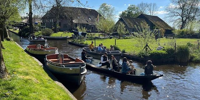 Hollanda'da Venedik'i andıran masalsı köy: Giethoorn 