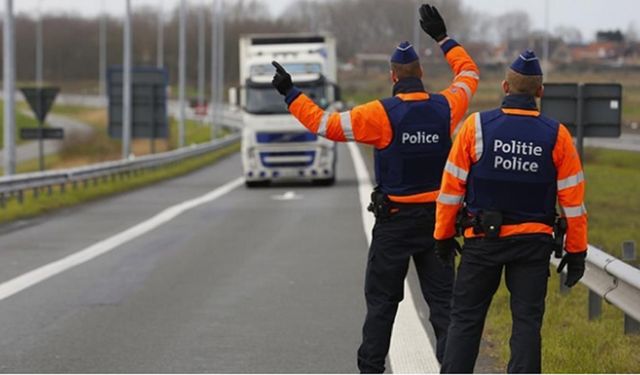 Belçika polisi yeni cihazlarla uyuşturucu etkisindeki şoförlere göz açtırmayacak