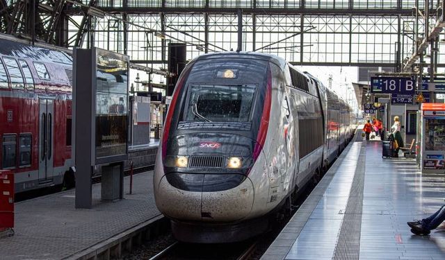 Almanya’da demiryolları personeli yeniden greve gidiyor