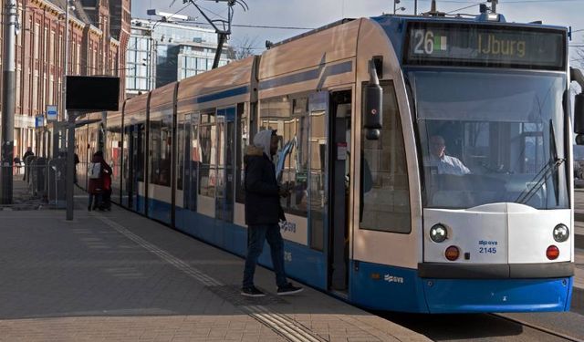 Hollanda'da toplu taşıma ücretlerine yapılacak zam iptal edildi