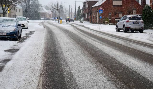Dikkat! Belçika ve Hollanda’da yollarda kar ve buzlanma uyarısı