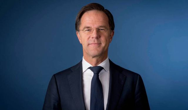 Rutte, başbakanlık görevini devretmeden, NATO’ya gidecek