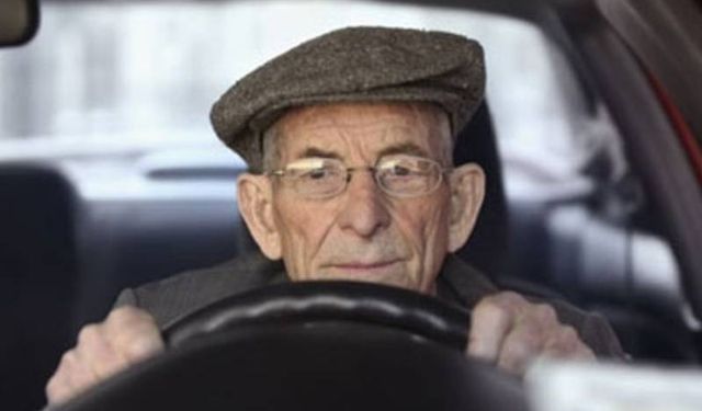 Hollanda'da 75 yaş üstü binlerce şoför yeniden ehliyet sınavına girmek zorunda kaldı