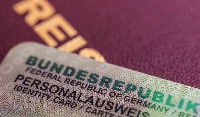 Almanya’da kimlik başvurusu daha kolay hale geliyor