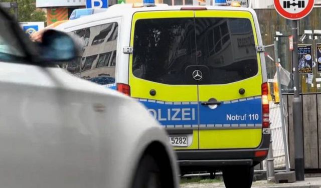 Almanya’da bir Hollandalı 4 yaşındaki kız çocuğunu sebepsiz yere bıçakladı