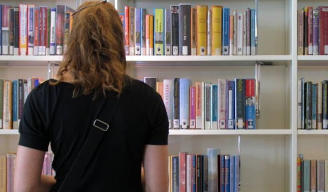 Amsterdam ve Utrecht kütüphanelerinden gençler ve öğretmenlere ücretsiz üyelik