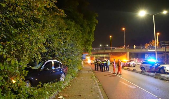 Hollanda’da garip kaza: Viyadükten atlayan adam, aracın ön camından içeri girdi