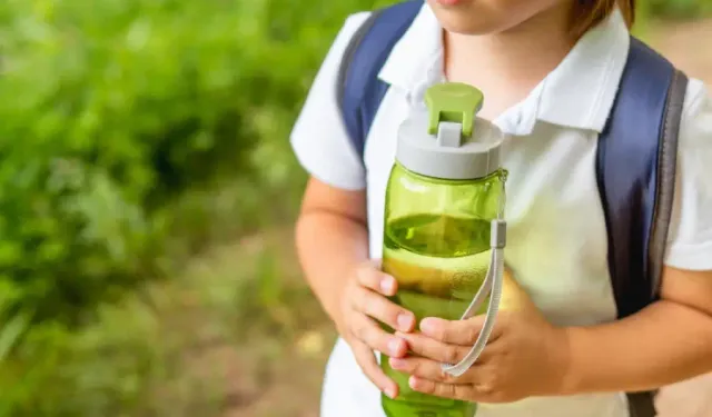 Almanya'dan uyarı: Plastik şişeler çocuklarda kısırlığa yol açıyor!