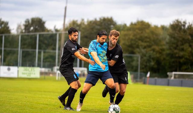 Ümitspor sezonun ilk zaferini taraftarları önünde kutladı