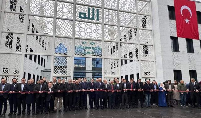 Almelo'da yeni HDV Yunus Emre Camii Külliyesi törenle hizmete açıldı