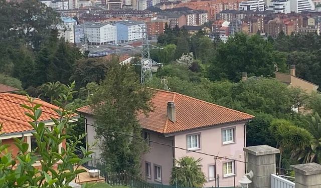 Korona korkusuyla çocuklarını eve kapatan Alman aile polis baskınıyla ortaya çıkarıldı