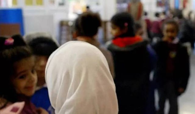 Avusturya’da okulda başörtü takan öğrenciye 1000 euroya kadar ceza