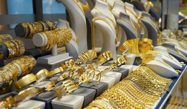 Hollanda’daki altınlarını yurtdışında eritip takıya çeviren kişiye vergi cezası