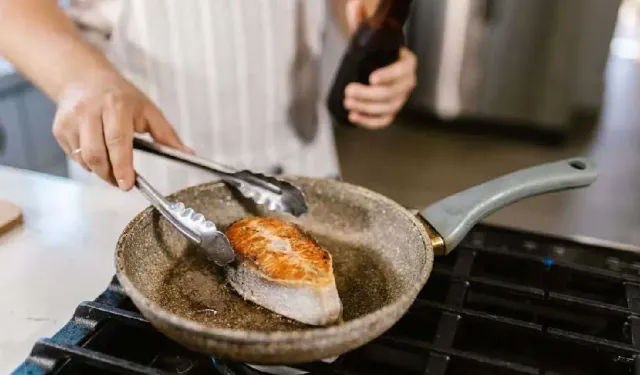 Mutfakta balık kokusundan kurtulmanın en etkili ve basit yöntemi