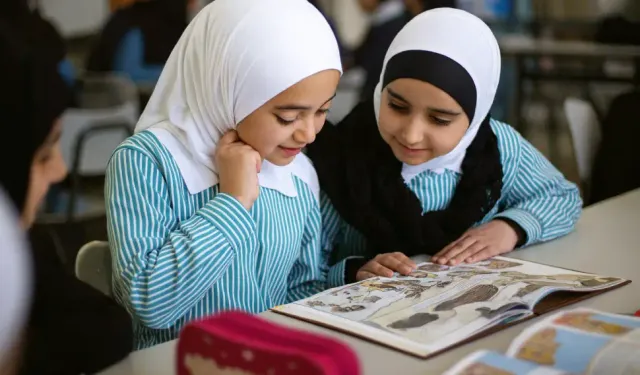 Fransa’da 16 yaş altına başörtüsü ve oruç yasağı