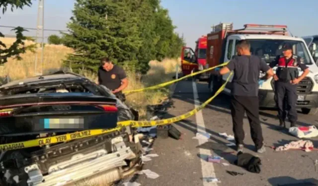 Almanya'dan Türkiye'ye giden gurbetçi aile kaza yaptı, 3 kişi yaşamını yitirdi