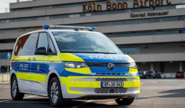 Türkiye'den sahte davetle Almanya'ya gelen yolcu havalimanında yakalandı