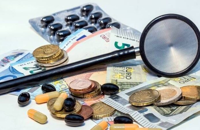 Almanya’da eşlerin ücretsiz sigorta hakkı kaldırılmak isteniyor