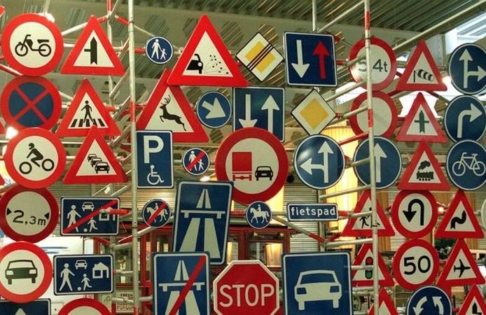 Belçika’da yeni trafik levhaları geliyor