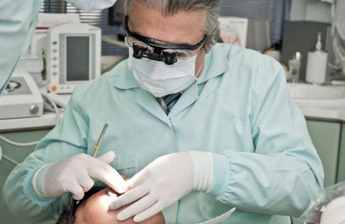 Hollanda’da düşük maliyetli diş sigortaları vatandaşa daha fazla masraf çıkarıyor