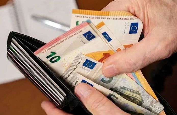 Hollanda’da emekliler bu yıl ne kadar tatil parası alacak?