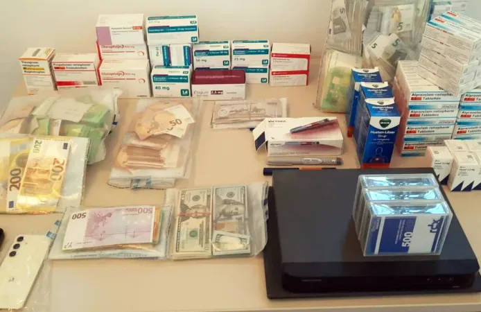 Almanya’da reçeteli ilaçları yasa dışı satan eczanelere baskın