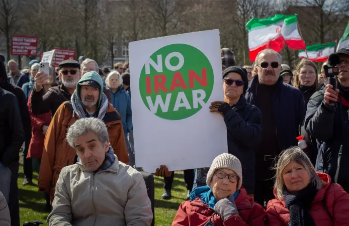 Hollanda’da ABD ve İsrail’in İran saldırıları protesto edildi