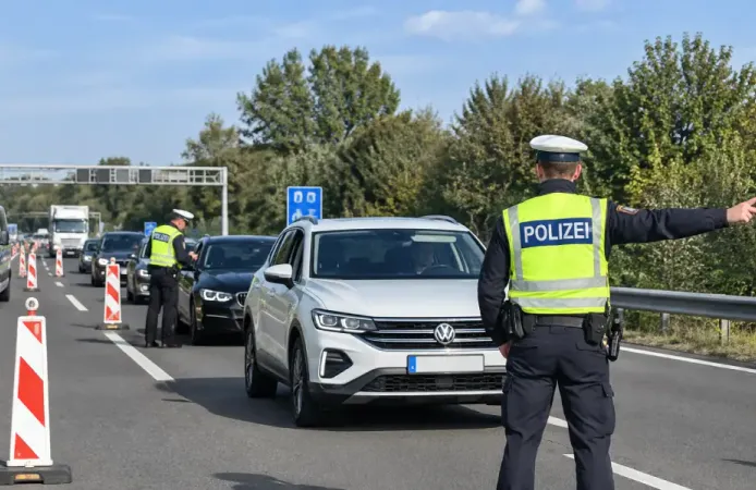 Almanya, trafik sorunları nedeniyle Hollanda sınırındaki kontrolleri değiştiriyor