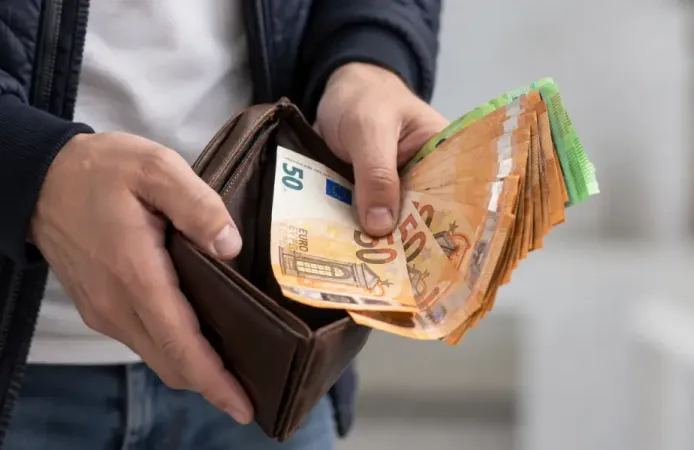 Avrupa Merkez Bankası'ndan vatandaşlara evde nakit bulundurun uyarısı