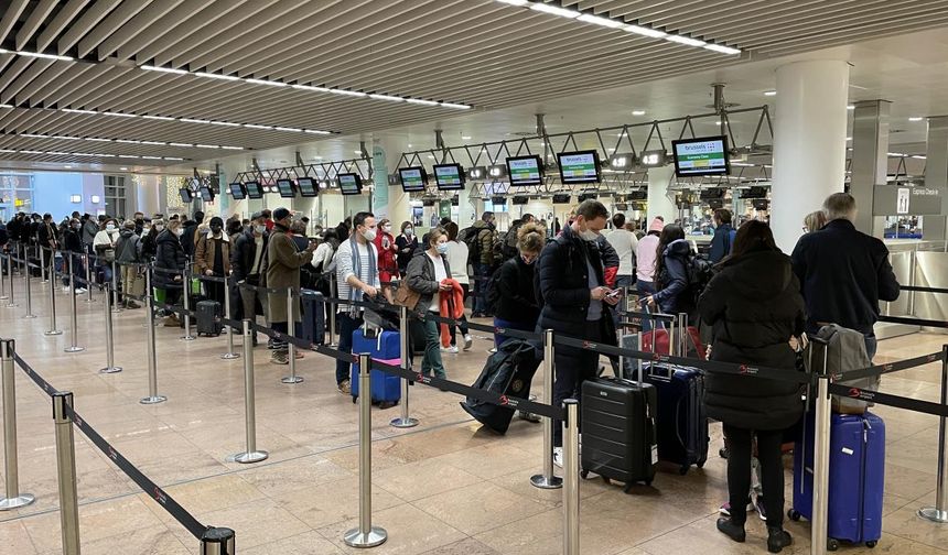 Brüksel Havalimanı'nda pazartesi günü tüm uçuşlar iptal edildi