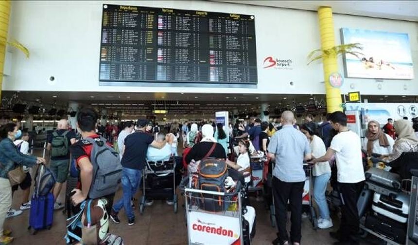 Belçika’da grev nedeniyle Brüksel ve Charleroi havalimanlarında uçuşlar iptal edildi