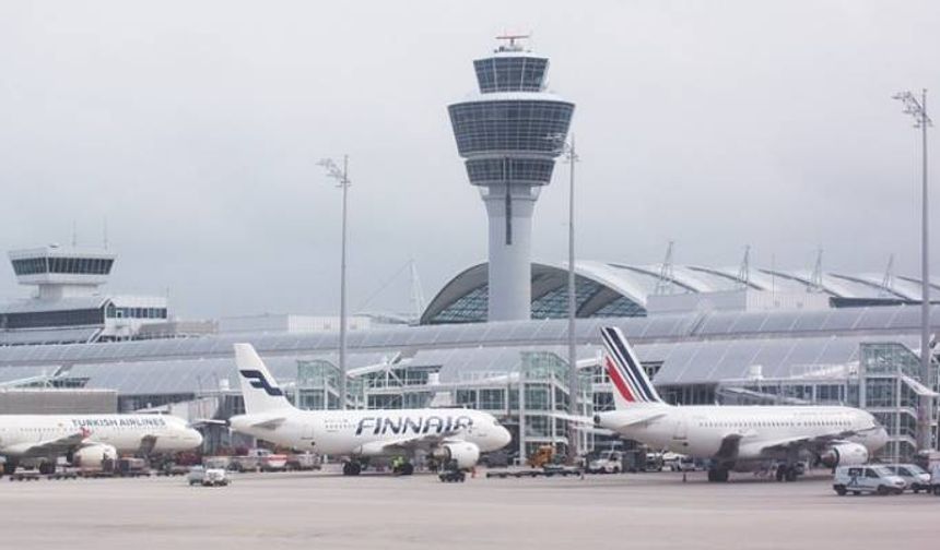 Almanya’da havalimanlarındaki uyarı grevi uçuşlarda aksamaya neden oldu