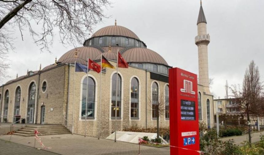 Almanya’da 2022’de 35 cami tehdit veya saldırıya maruz kaldı