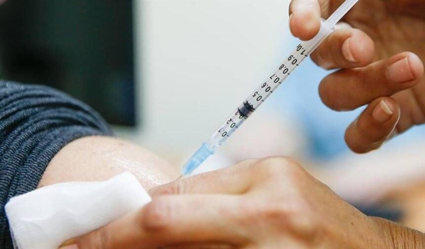 BioNTech COVID-19 aşı üretimini durduruyor, fabrikalarını kapatıyor