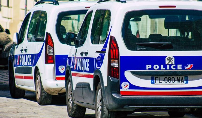 Fransa’da bir baba üç küçük kızını öldürdükten sonra polise teslim oldu