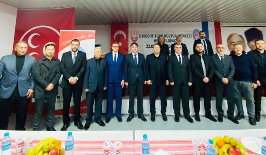 Utrecht Türk Kültür Merkezi'nde bayrak değişimi