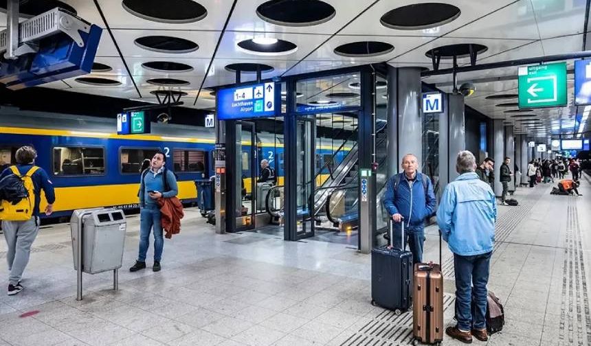 Hollanda’da Schiphol tren seferleri durdu: Sabotaj ihtimali araştırılıyor