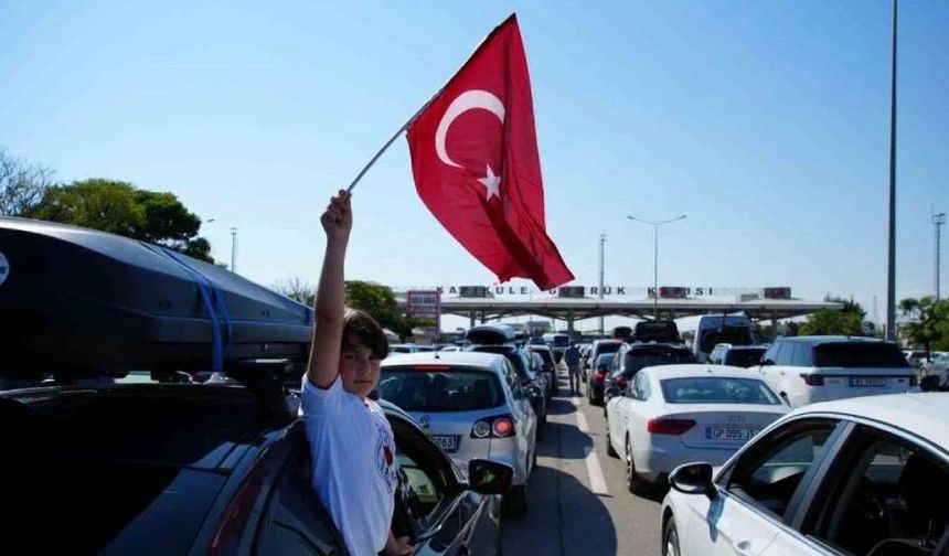 Avrupa'daki Türklerin 2025 sıla yolu tercihi: Kara yolu mu, hava yolu mu?