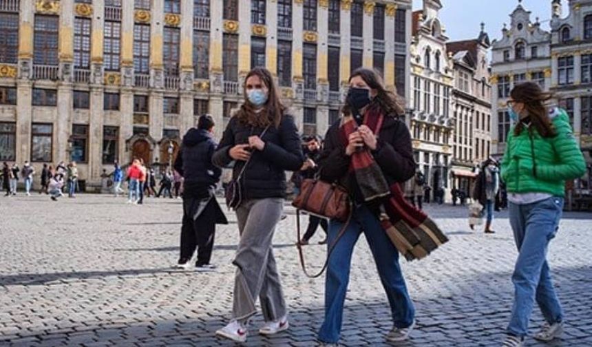 Belçika’da maske takın uyarısı yapıldı