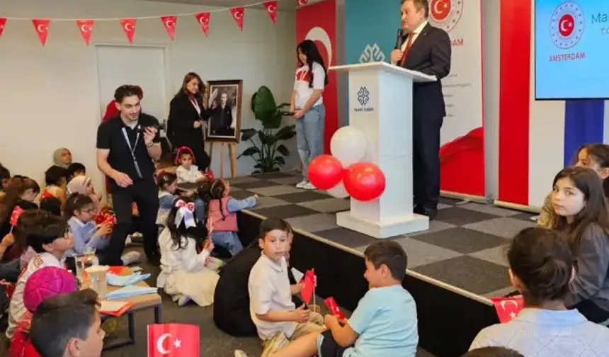 Amsterdam'da 23 Nisan çoşkusu
