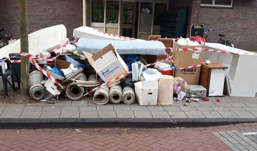 Amsterdam Belediyesi sokaklardaki büyük çöpleri artık toplamayacak
