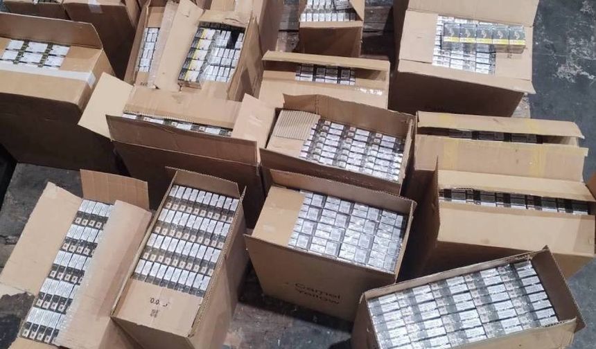 Bulgaristan sınırında Türk aracında 10 bin paket sigara ele geçirildi