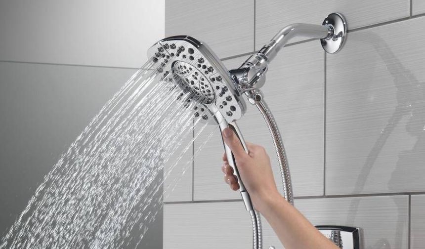 Duş alışkanlığınızı gözden geçirin: Fazlası ciltte tahrişe yol açabilir