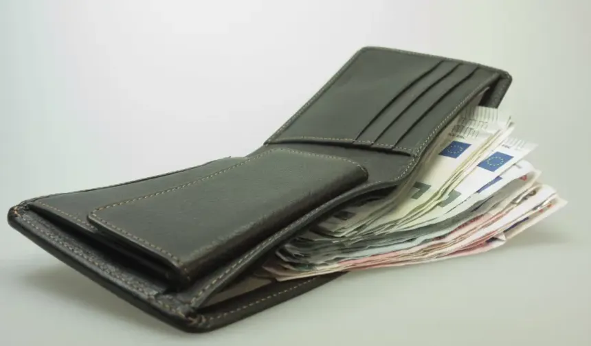 Almanya’da nafaka ödemeyenlerin ehliyete el konulacak