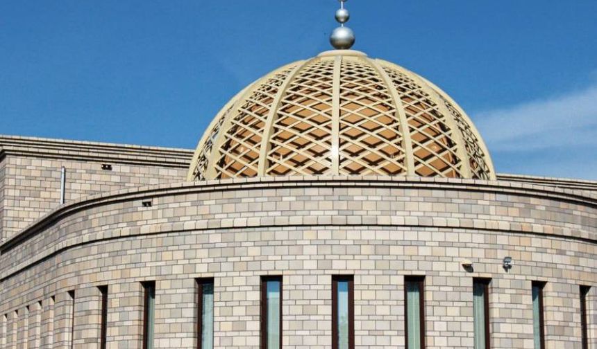 Hollanda’da cami ve İslami kurumlardan hükümete çağrı: İsrail’in nefret mesajına sessiz kalmayın