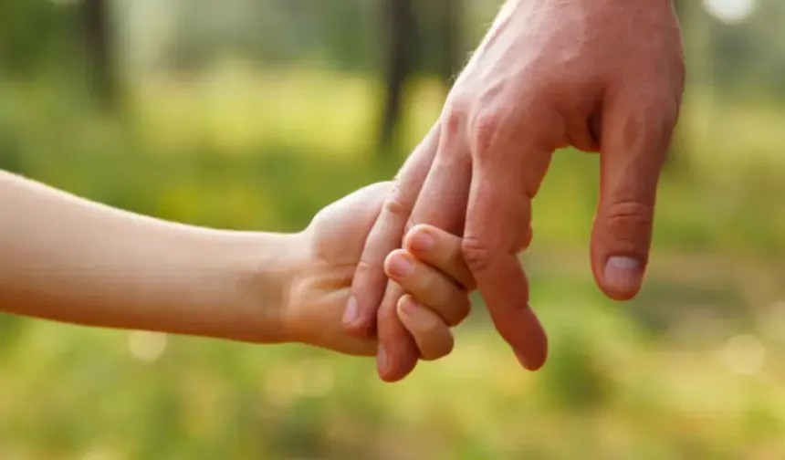 Araştırma: Baba yaşı arttıkça çocukta genetik anomali riski yükseliyor