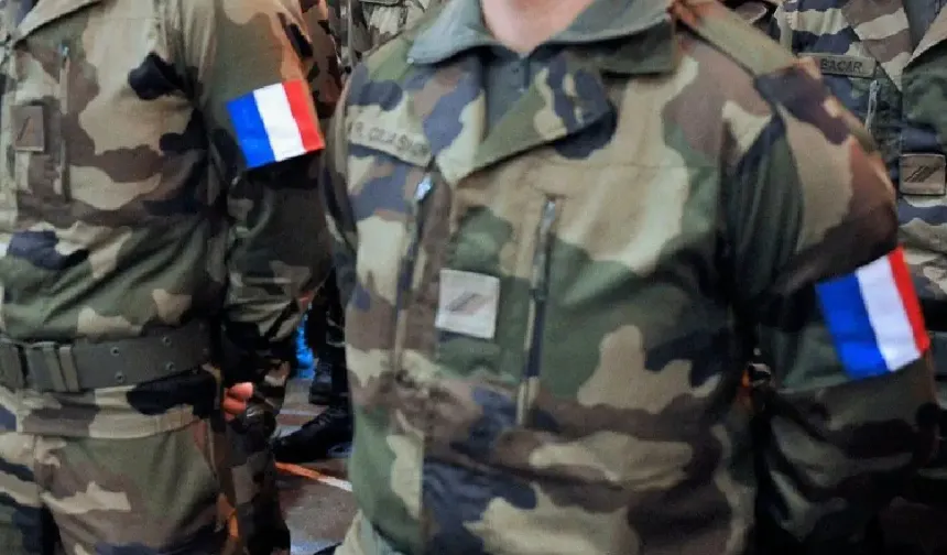 Fransa’da gönüllü askerlik kuralları netleşti