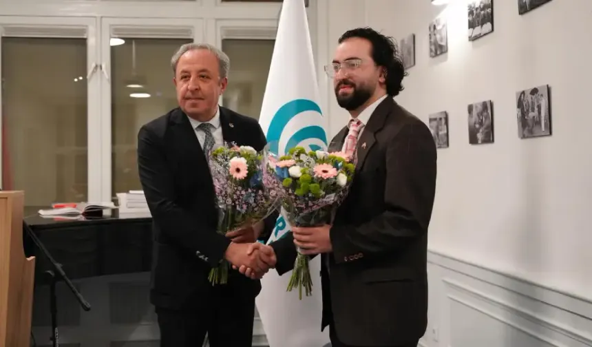 Amsterdam Yunus Emre Türk Kültür Merkezi’nde görev değişimi