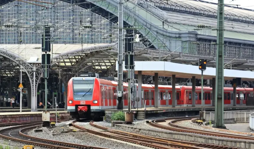 Almanya’da kondüktörün öldürülmesi sonrası trenlerde güvenlik önlemleri artırıldı